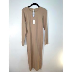 Aritzia bodycon nude midi dress
